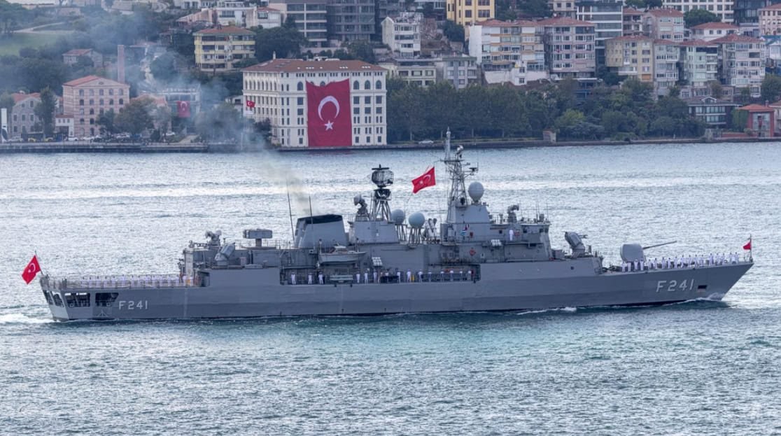 Türk askeri tatbikatı yurtiçi televizyon izleyicisi için sahnelendi