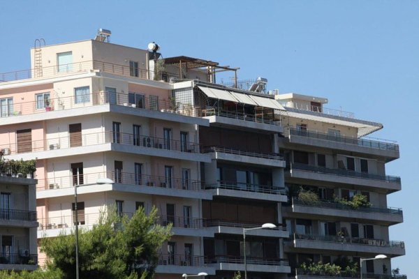 Genç Yunanlıların %62'si konut giderlerinin karşılanamaz olduğunu söylüyor