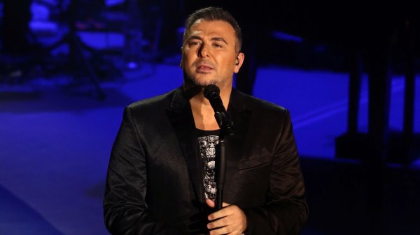 Antonis Remos'un Selanik'teki Dev Konseri Şekilleniyor: Sürpriz Yönetmen Belli Oldu