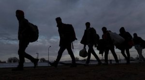 Yunanistan 20 Suriyeli'nin sığınma statüsünü iptal etmeye hazırlanıyor