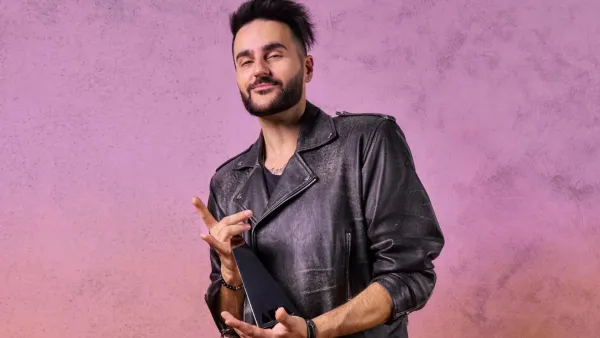 CAA, yönetmen Nick Kozakis ile anlaştı