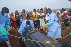 Kongo'da Ebola Salgını Yavaşlama Belirtisi Göstermiyor, Ölü Sayısı 3 Bini Aştı