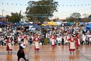 Let's Go Greek Festivali 2026'da Parramatta'yı Aydınlattı