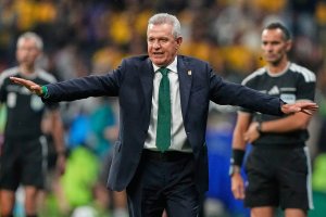 Valencia zor günlerinde Javier Aguirre'yi teknik direktör olarak işe aldı
