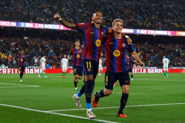 Raphinha hat trick yaptı, Barcelona Racing'i 7-2 yendi; Man United League Cup'ta sürpriz yenildi