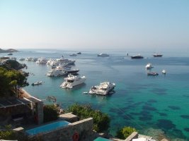 Mikonos Sularının Dibinde 744,6 Kilo Atık Bulundu