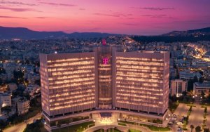 Dönem sona eriyor: Cosmote Yunanistan'da Telekom oluyor