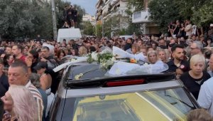 Giorgos Mazonakis bağışları ihtiyaç sahipleri için mobil toplum mutfağını finanse edecek