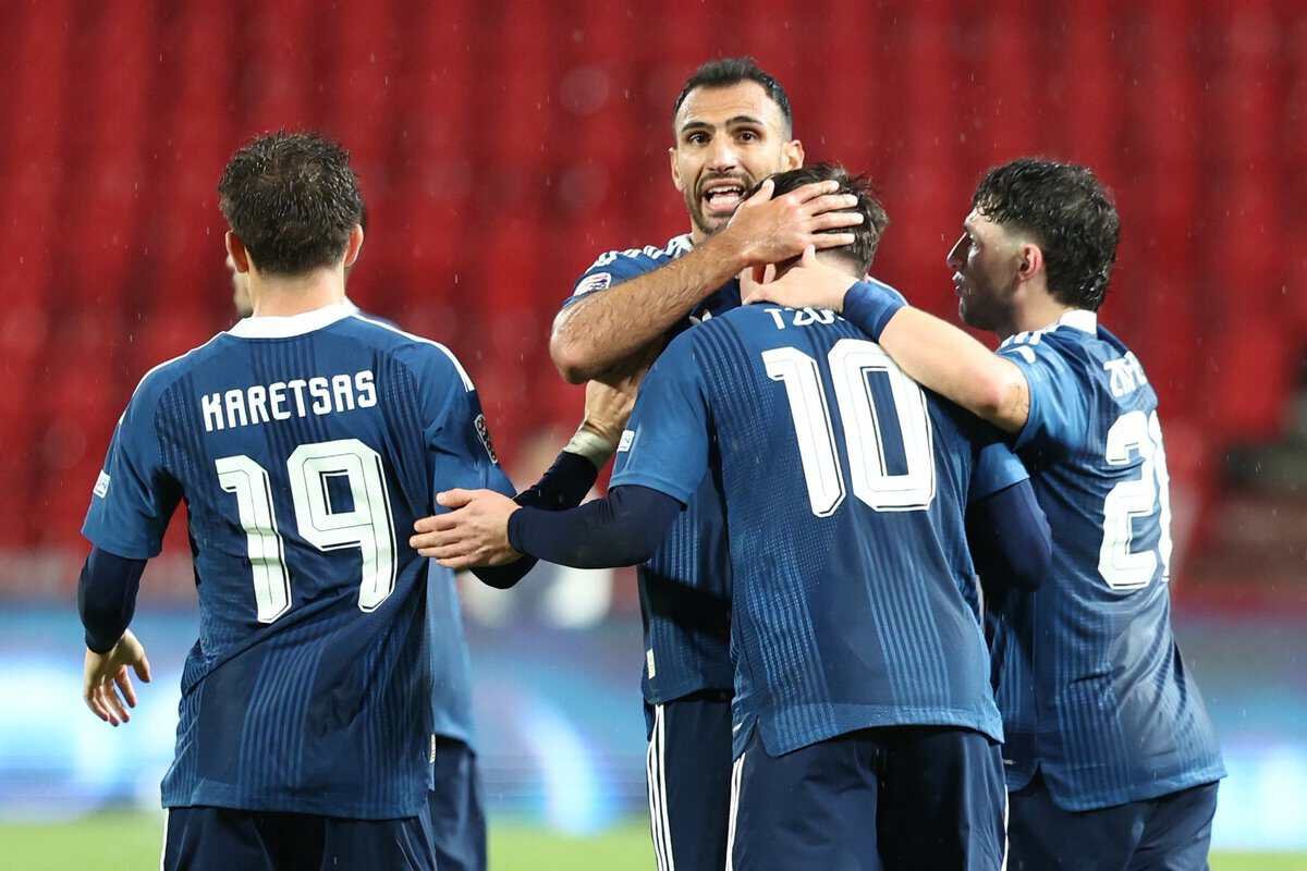 Yunanistan, Douvikas'ın uzatma golüyle Sırbistan'ı 2-1 yendi