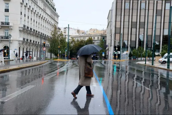 Hava Değişiyor: Yağmur ve Fırtınalar Batı Yunanistan'ı Vurmaya Hazırlanıyor