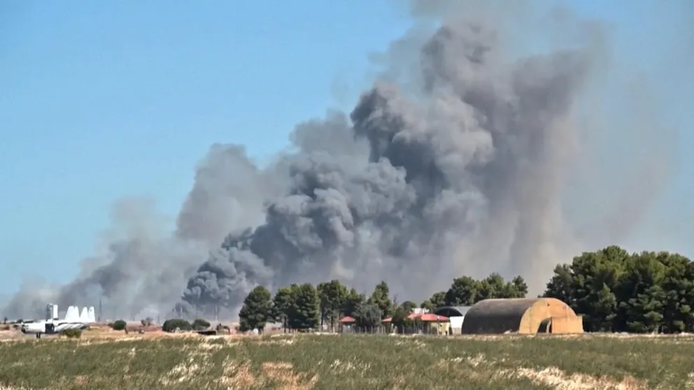 Yunanistan'da Hava Gösterisinde Uçak Düştü: 2 Pilot Hayatını Kaybetti