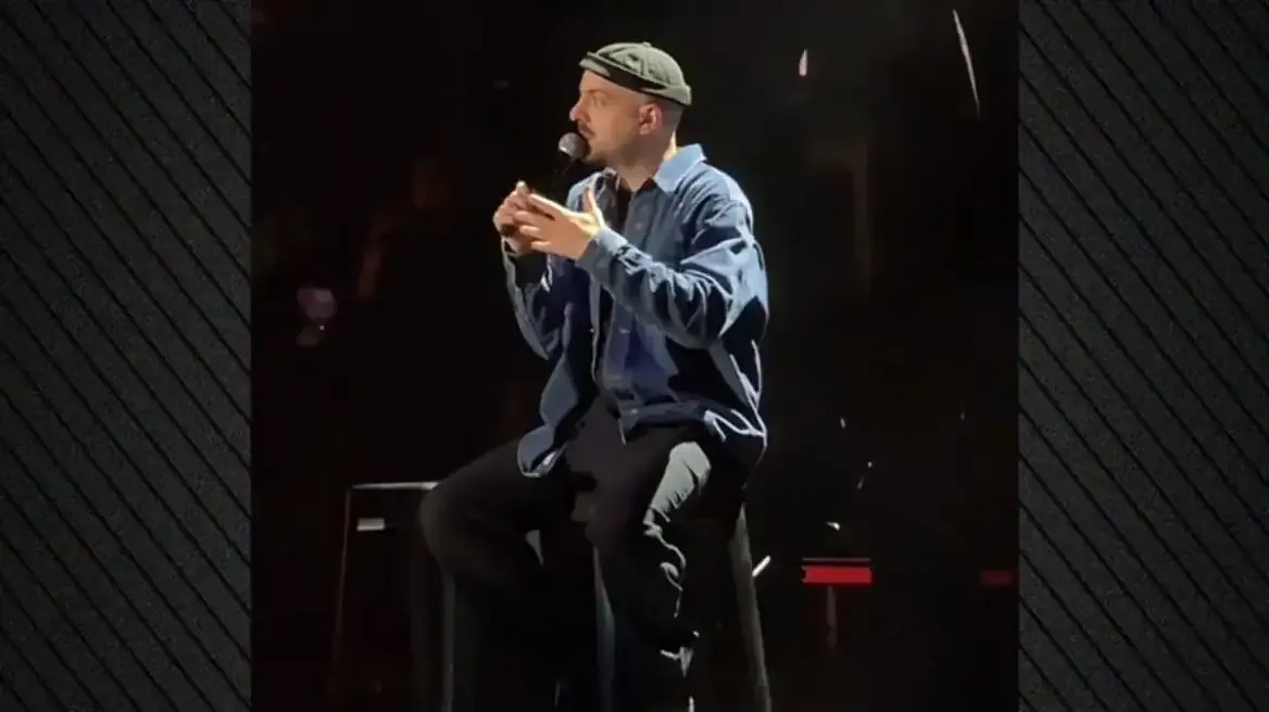 Apon, Alsos konserinde Mazonakis için boş sandalye bıraktı