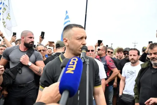 Neo-Nazi 'Altın Şafak' partisinin eski üst düzey üyesi hapisten çıktı