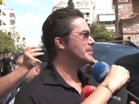 Giorgos Mazonakis Nikaia'da son yolculuğuna uğurlandı, Paola ve Nikos Oikonomopoulos veda etti