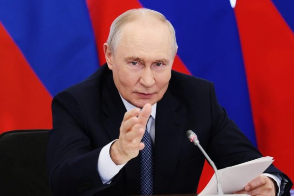 Rusya'da parlamento seçimi Putin'in politikalarına gerçek muhalefet olmadan yapılıyor