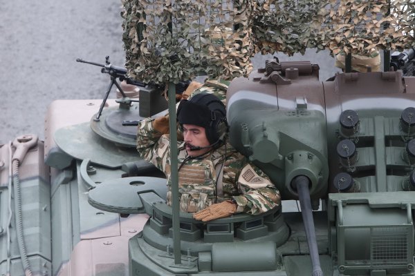 Selanik'te 28 Ekim askeri geçit töreniyle üç günlük kutlamalar bugün doruğa çıkıyor
