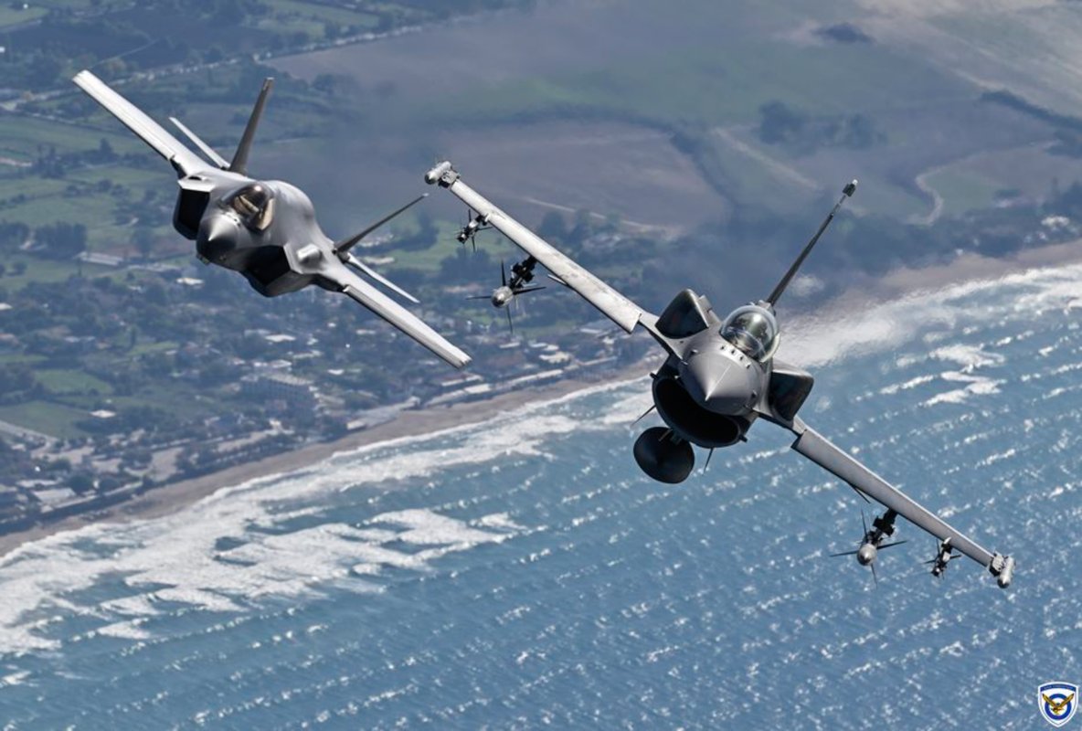 Yunanistan ABD ile F-35 ve F-16V silahları için pazarlık yapıyor