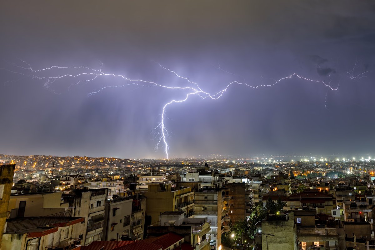 Attika'da şiddetli fırtına alarmı: Meteorolog Thodoris Kolydas'tan kötü hava uyarısı