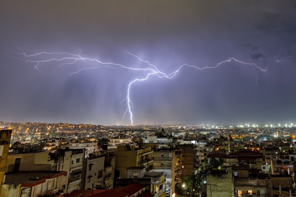 Attika'da şiddetli fırtına alarmı: Meteorolog Thodoris Kolydas'tan kötü hava uyarısı