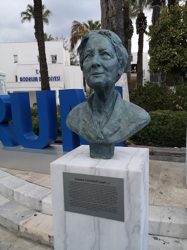 Yunan filozof Ioanna Koutsouradi 89 yaşında hayatını kaybetti