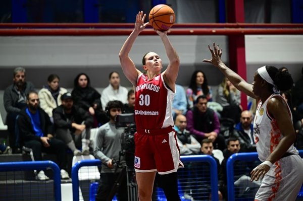 Yunan Olympiakos kadın basketbol takımı, EuroCup şampiyonu Mersin'e 62-89 yenildi