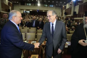 Yunanistan'ın eski Başbakanı Samaras'tan, siyasetçi Kostas Karamanlis'in konuşmasına sert yanıt