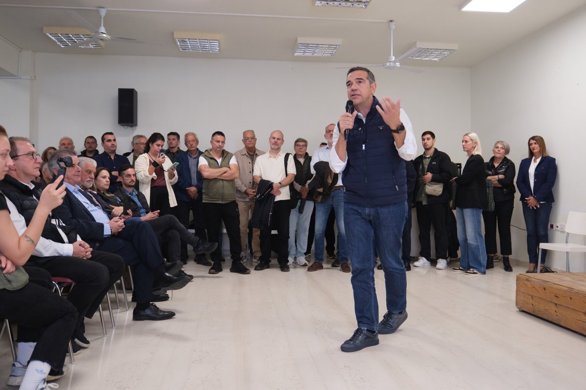 Yunanistan'ın eski Başbakanı Aleksis Çipras'tan Yunanistan Başbakanı Miçotakis'e skandal göndermesi ve film önerisi