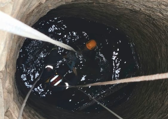 Siklad adası Syros'ta 15 metrelik kuyuya düşen 52 yaşındaki adam kurtarıldı