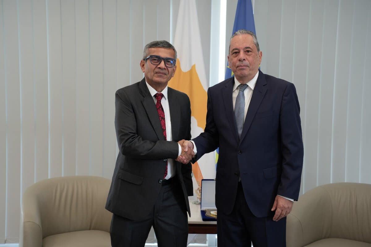 Hindistan Savunma Müsteşarı Singh, Kıbrıs ziyaretinde deniz güvenliği iş birliğini genişletti