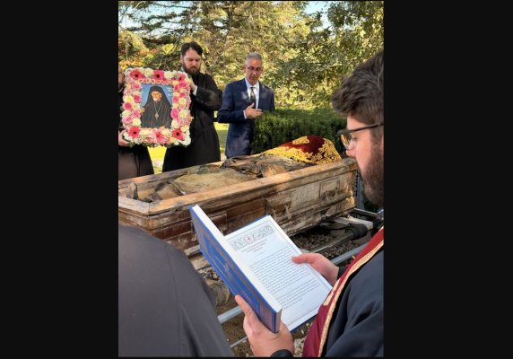 Amerika Başpiskoposu Elpidophoros'un Piskopos Gerasimos'a yönelik 'azizlik' gösterisi tartışılıyor