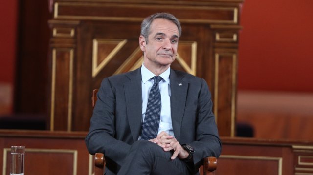 Miçotakis'ten konut krizi için öneri: Yalnızca uzun dönem kiraya özel binalara 2 ek kat izni
