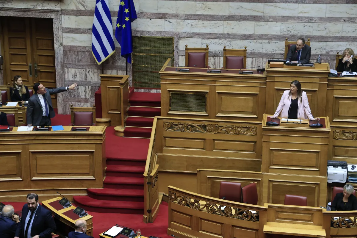 Yunanistan Sağlık Bakanı Adonis Georgiadis ile Plefsi Eleftherias lideri Zoe Konstantopulu Meclis'te tartıştı
