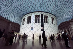 Britanya'nın yeni sanat bakanı Ruth Mackenzie, Yunanistan ile kültürel iş birliğine destek verdi