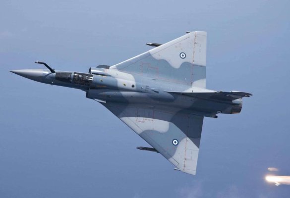 Yunan Mirage 2000'leriyle karşılaşan Türk F-16'sı Ege'ye düştü, nedeni hâlâ tartışmalı