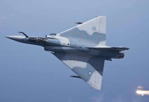 Yunan Mirage 2000'leriyle karşılaşan Türk F-16'sı Ege'ye düştü, nedeni hâlâ tartışmalı
