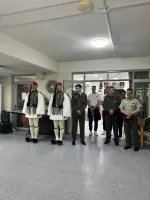 Yunanistan Cumhurbaşkanlığı Muhafızları Evzone'lar, Sidney'deki yaşlı bakım evini ziyaret etti