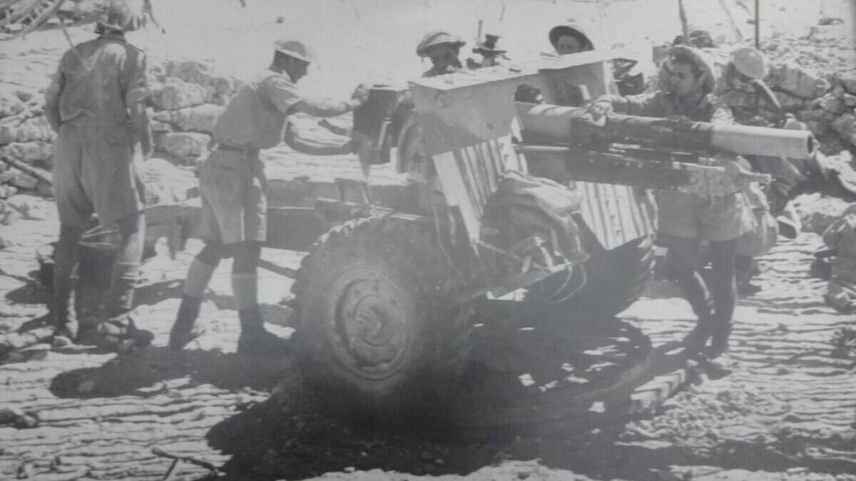 Yunanistan, El Alamein'de 1942'de düşen 89 askerini andı