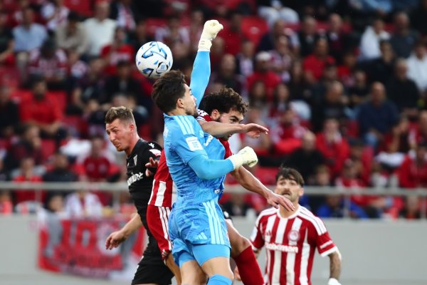 Pire ekibi Olympiakos'un savunması 610 dakikadır gol yemiyor