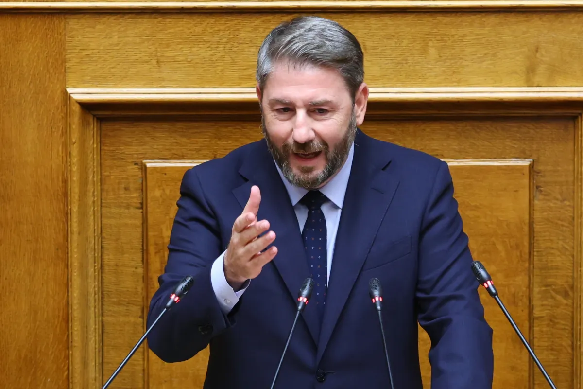 Ana muhalefet PASOK’ta aşırı sağ kaygısı ve seçim hazırlığı: siyasi kurul öğlen toplanıyor