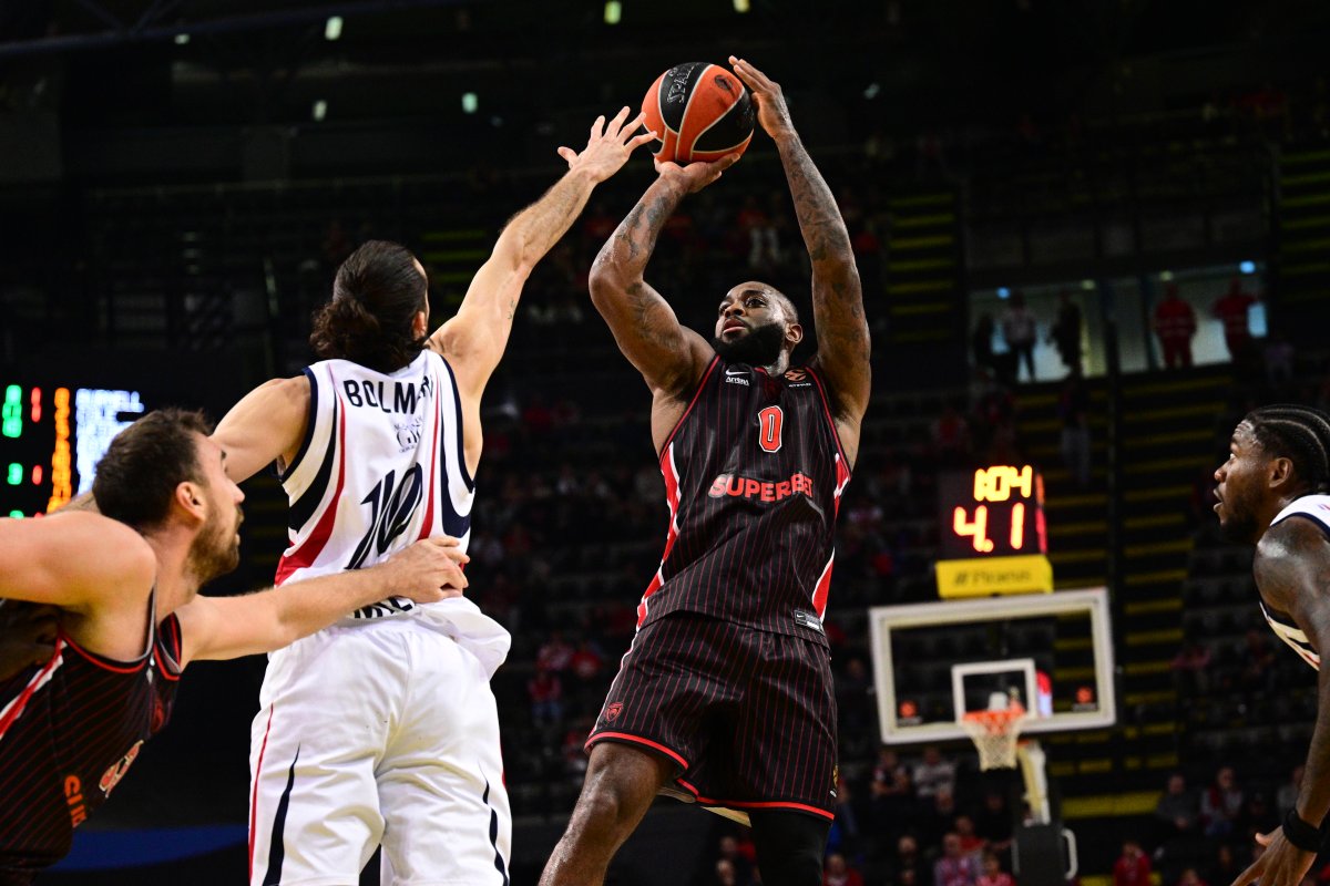 Yunan ekibi Olympiacos, İtalyan Armani Milano'yu 84-78 yenerek 7-2'ye yükseldi