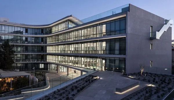 Yunanistan'daki gayrimenkul yatırım şirketlerinin (REIC) portföy değeri 5,3 milyar euroya çıktı