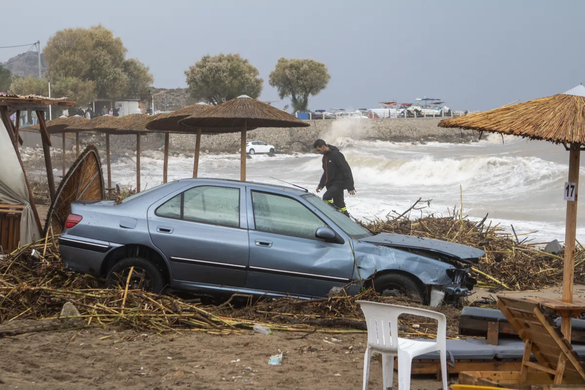 Fırtınanın ardından kısa ara: Cuma'dan itibaren yeni kötüleşme, Rodos ve Evia'da hasar tespiti