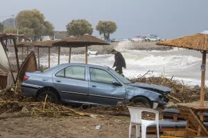 Fırtınanın ardından kısa ara: Cuma'dan itibaren yeni kötüleşme, Rodos ve Evia'da hasar tespiti