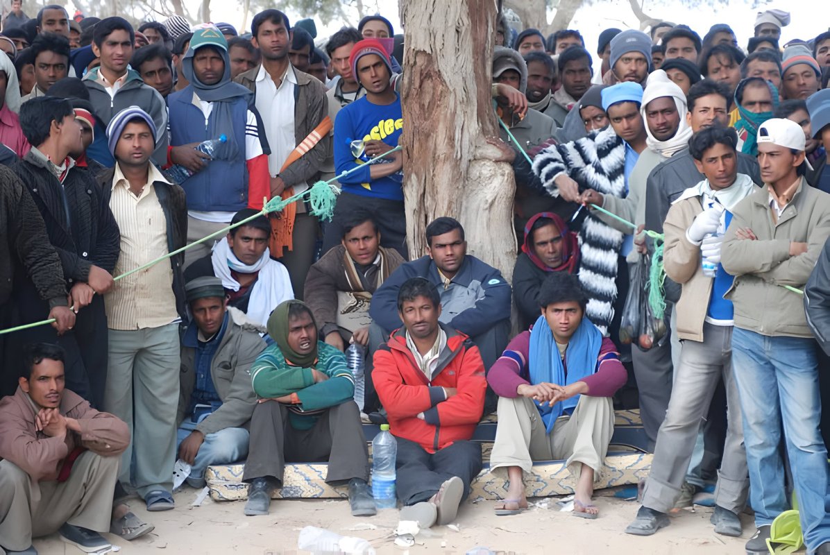 Yunanistan ve AB, Bangladeş'i Libya ve Mısır üzerinden geçen düzensiz göç yollarını sınırlamaya çağırıyor