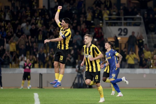 Yunan kulübü AEK, Panaitolikos'u 5-0 mağlup etti; ligde 31 maçtır yenilmiyor