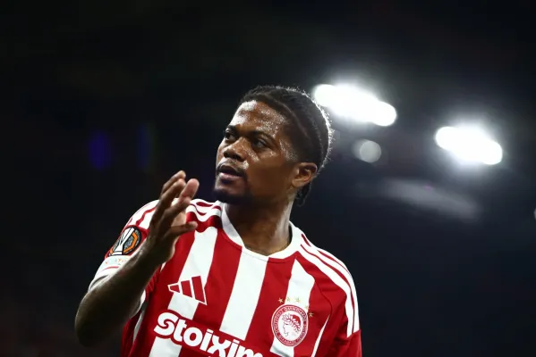 Yunan devi Olympiacos, Kalamata maçının kafilesini açıkladı: Leon Bailey ve Kostas Fortunis kadroda