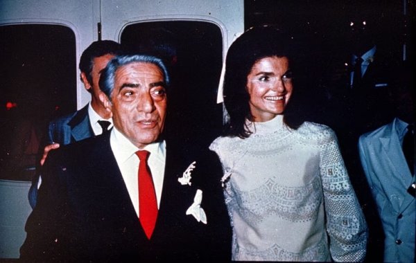 Yunan iş insanı Onassis ile Jackie Kennedy'nin düğünü ve Amerika'daki hayal kırıklığı