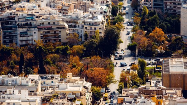 Atina'nın yeni uygulaması AthensWay otopark, otobüs ve şarj hizmetlerini birleştirdi