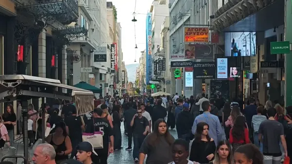 Atina'da mini bahar havası, Ermou'da yoğunluk: Pazar günü hava hızla değişecek