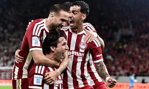 Olympiacos, 10 kişiyle oynadığı Ebedi Derbi'de Panathinaikos'u 1-0 yendi